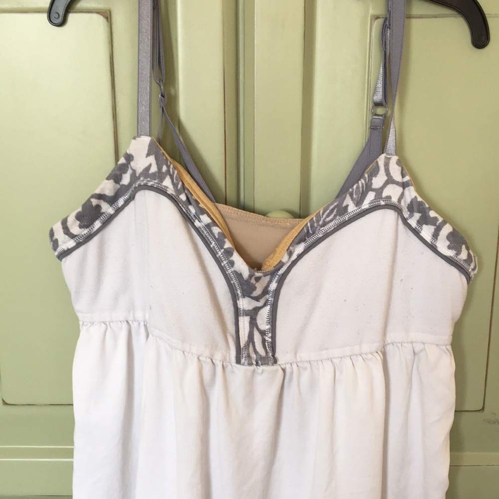 Lululemon Athletica Tank - Picture 3 of 6